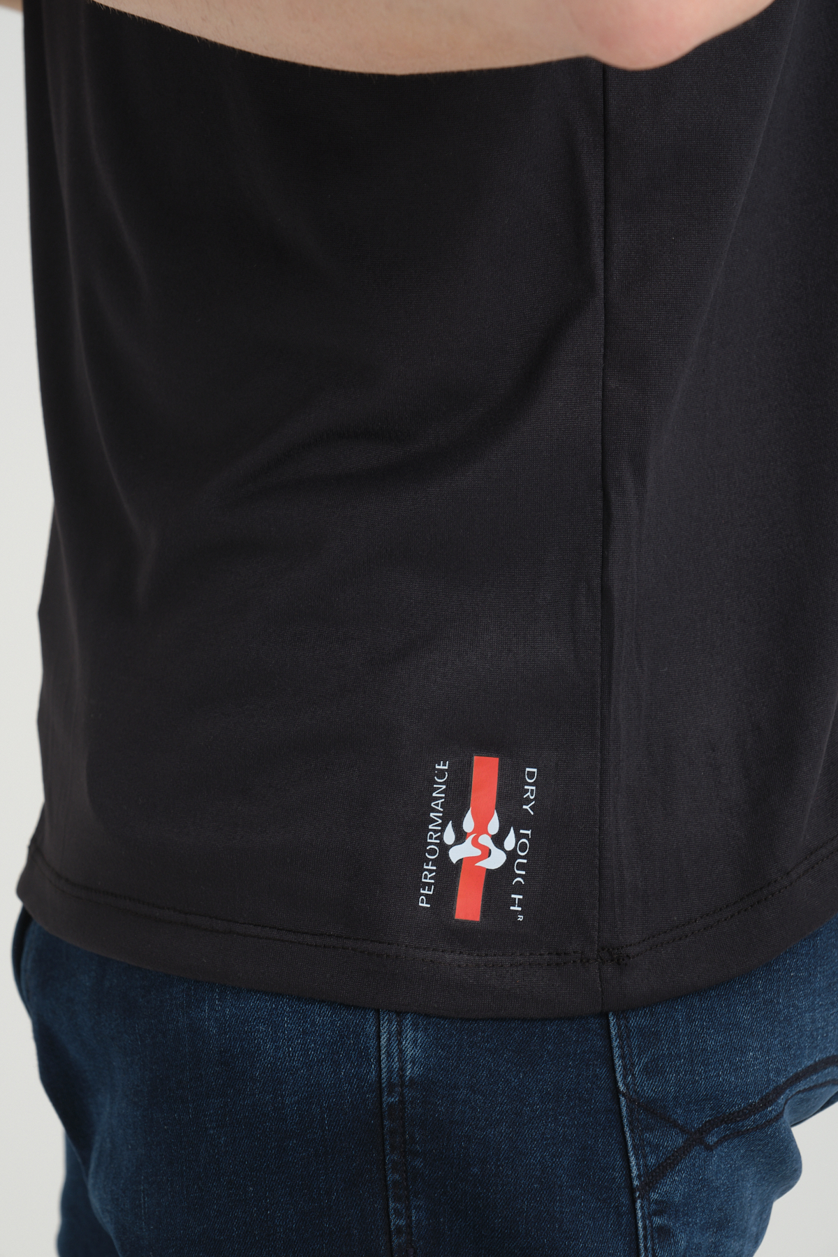 Black Bears Minimal Baskılı Dry-Touch Erkek Tişört