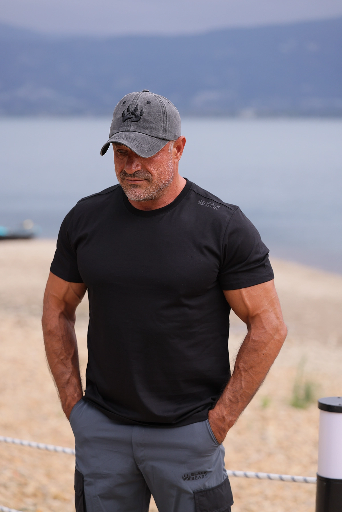 Black Bears Minimal Baskı Erkek Pamuklu Bisiklet Yaka Tişört