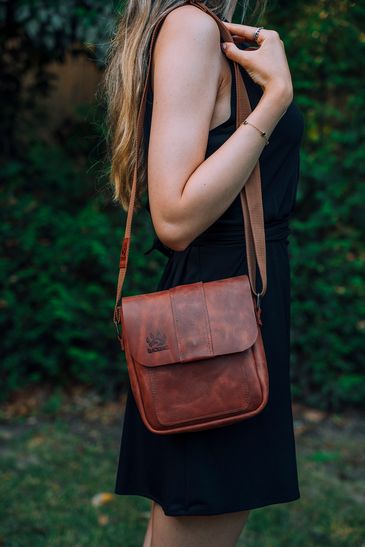 Black Bears Tiena Deri Taba Rengi Dikey Çanta
