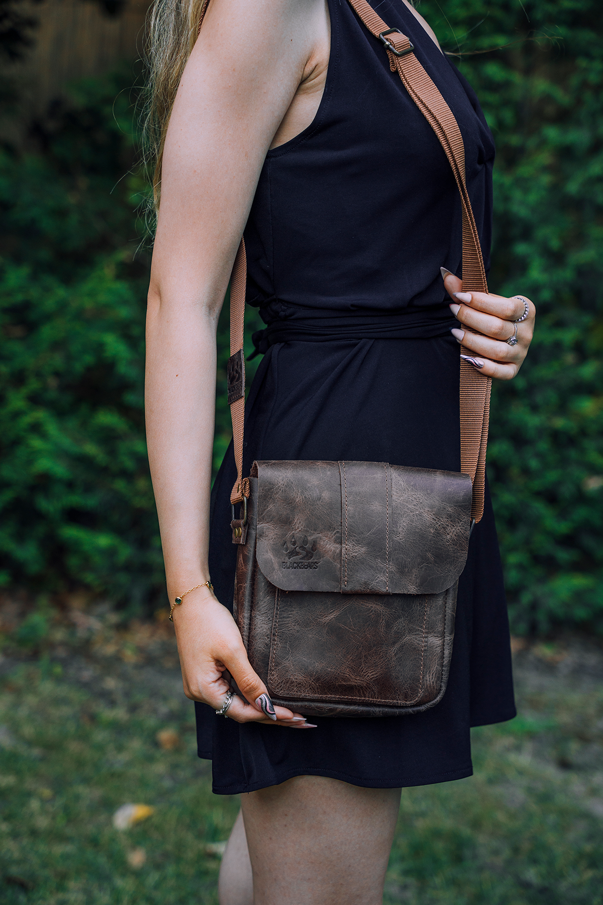 Black Bears Tiena Deri Kahverengi Dikey Çanta