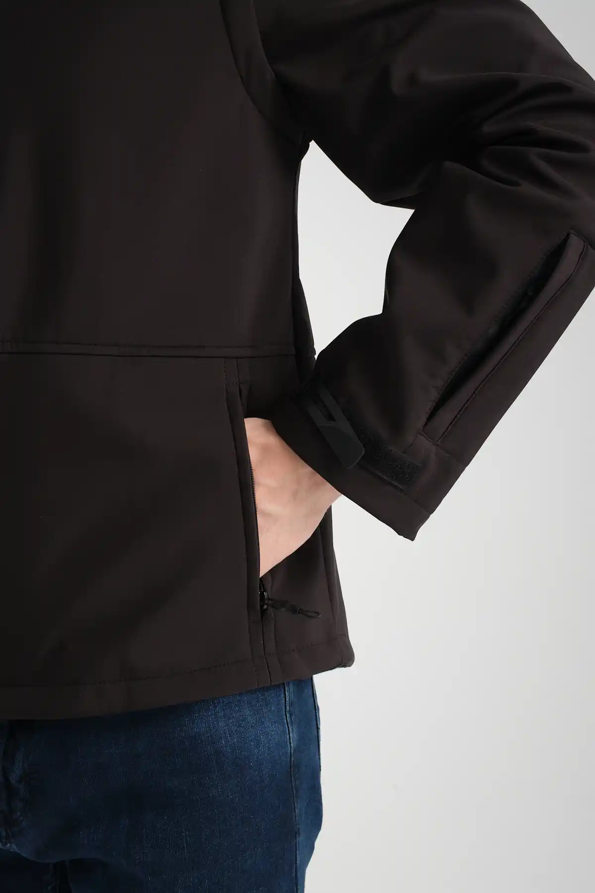 Minimal Baskı Erkek Softshell Mont