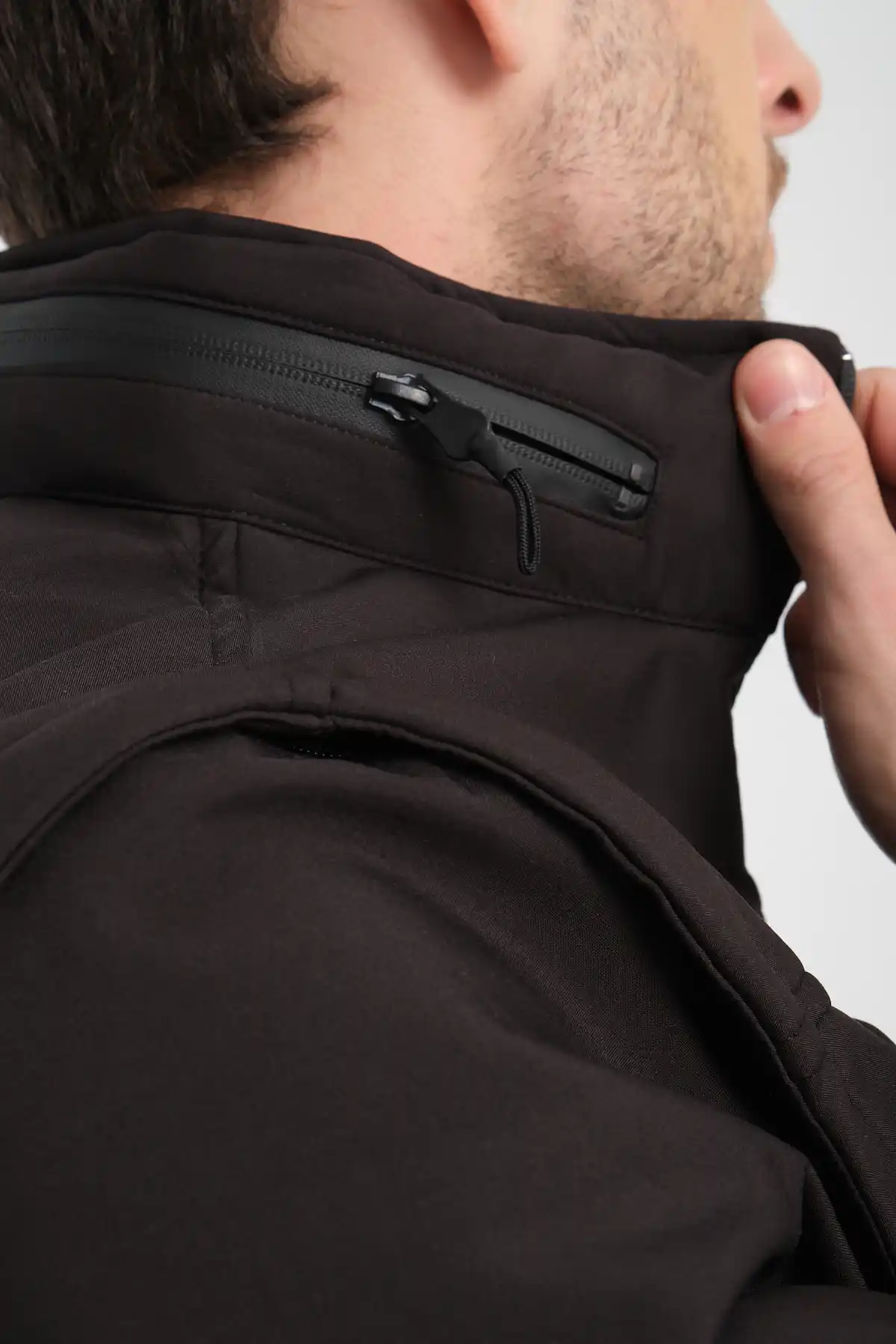 Minimal Baskı Erkek Softshell Mont