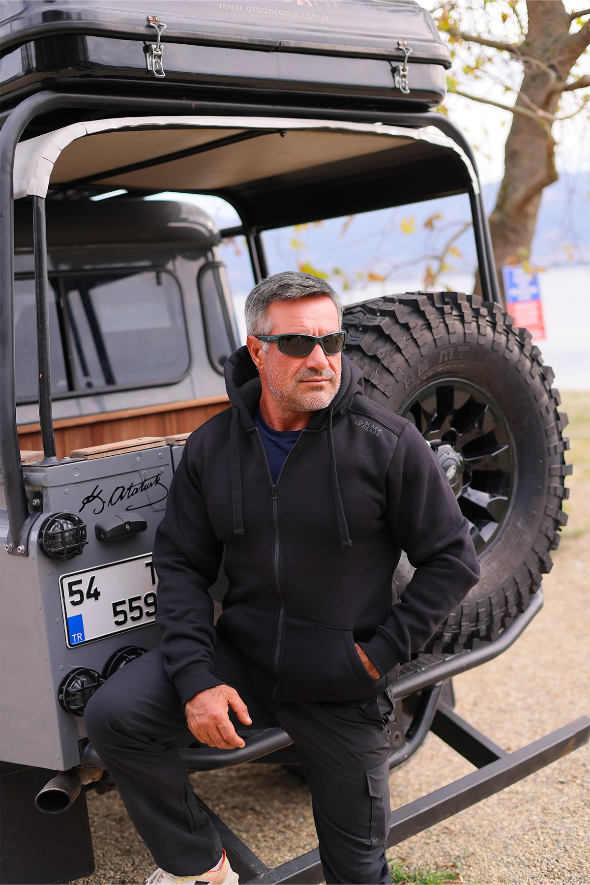 Black Bears Premium Fermuarlı Hoodie – 320 GSM Şardonlu